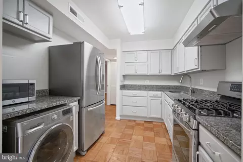 9903 Blundon Dr #6-102, Silver Spring, MD 20902 photo 10