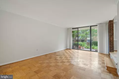 9903 Blundon Dr #6-102, Silver Spring, MD 20902 photo 4