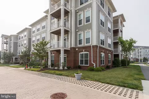 3911 Doc Berlin Dr #17, Silver Spring, MD 20906