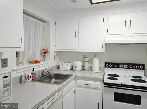 15121 Glade Dr #13-3E, Silver Spring, MD 20906 photo 10
