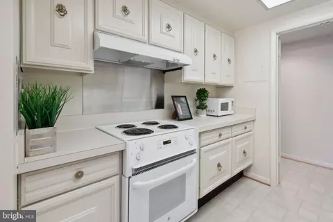 3350 Chiswick Ct #57-2A, Silver Spring, MD 20906 photo 9