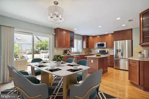 2220 Bear Valley Ter, Silver Spring, MD 20906 photo 9