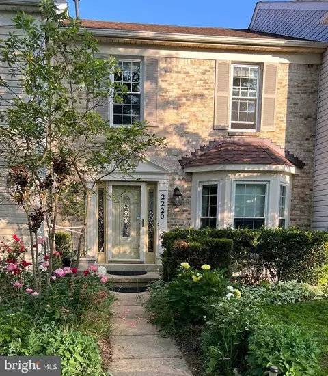 2220 Bear Valley Ter, Silver Spring, MD 20906