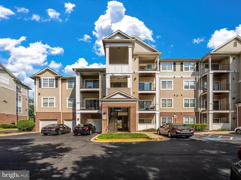 19603 Galway Bay Cir #304, Germantown, MD 20874
