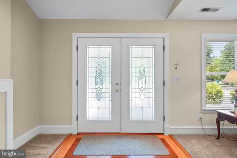 613 Quaint Acres Dr, Silver Spring, MD 20904 photo 9