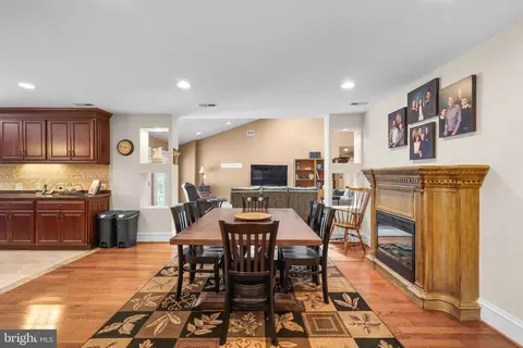 613 Quaint Acres Dr, Silver Spring, MD 20904 photo 17