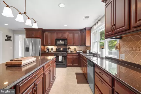 613 Quaint Acres Dr, Silver Spring, MD 20904 photo 20