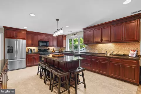 613 Quaint Acres Dr, Silver Spring, MD 20904 photo 23