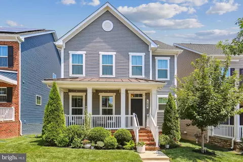 153 Limpkin Ave, Clarksburg, MD 20871