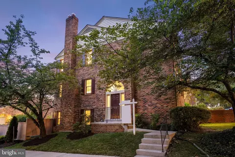 5901 Empire Way, Rockville, MD 20852