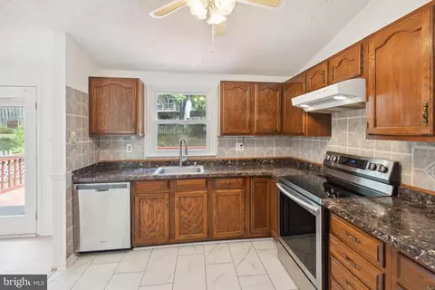 3040 Schubert Dr, Silver Spring, MD 20904 photo 10