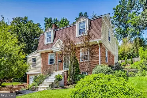 2931 Faulkner Pl, Kensington, MD 20895