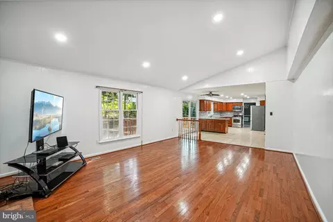 15519 Langside St, Silver Spring, MD 20905 photo 8