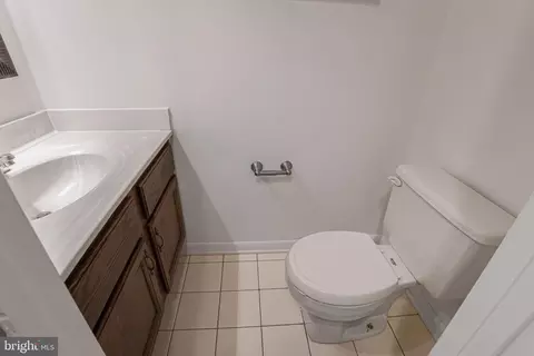 2830 Schoolhouse Cir, Silver Spring, MD 20902 photo 18