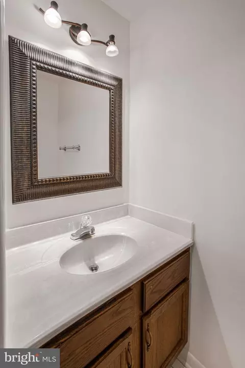 2830 Schoolhouse Cir, Silver Spring, MD 20902 photo 20