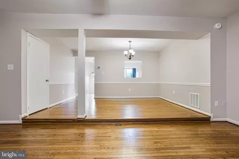 2830 Schoolhouse Cir, Silver Spring, MD 20902 photo 11