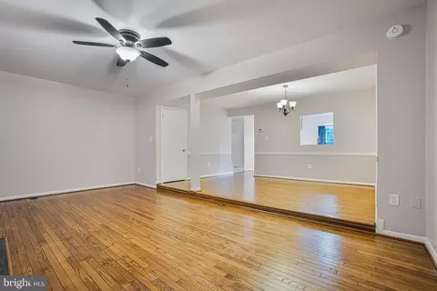 2830 Schoolhouse Cir, Silver Spring, MD 20902 photo 10