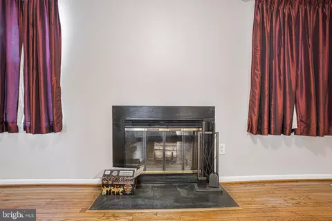 2830 Schoolhouse Cir, Silver Spring, MD 20902 photo 7