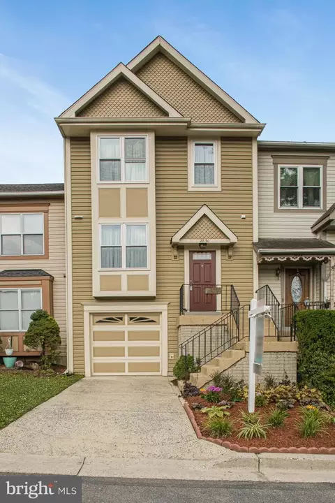 2830 Schoolhouse Cir, Silver Spring, MD 20902