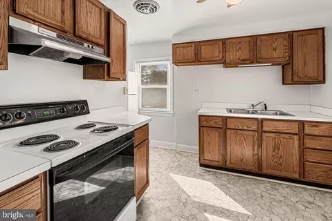 25801 Wright Rd, Damascus, MD 20872 photo 9