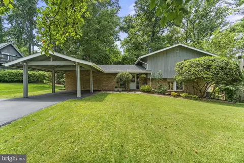 18604 Heritage Hills Dr, Brookeville, MD 20833