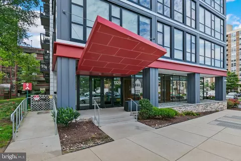 1320 Fenwick Ln #211, Silver Spring, MD 20910 photo 4