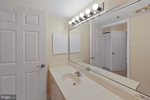 14809 Pennfield Cir #301, Silver Spring, MD 20906 photo 28