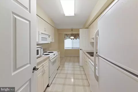 14809 Pennfield Cir #301, Silver Spring, MD 20906 photo 8