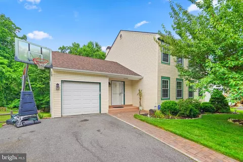 24229 Preakness Dr, Damascus, MD 20872