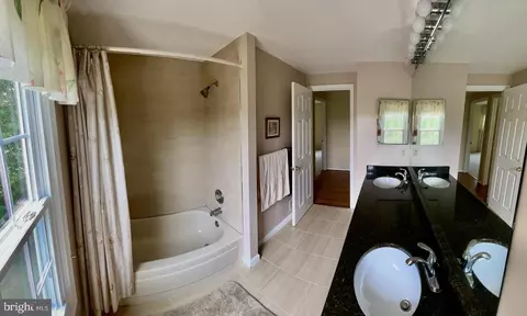 14921 Village Gate Dr, Silver Spring, MD 20906 photo 42