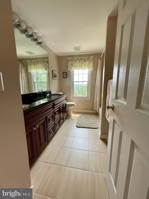 14921 Village Gate Dr, Silver Spring, MD 20906 photo 43