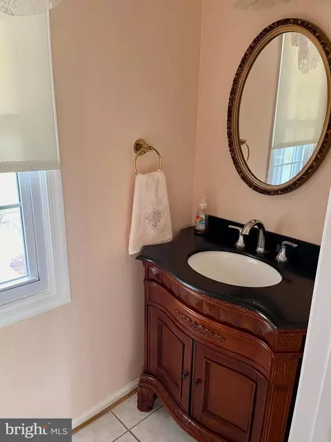 14921 Village Gate Dr, Silver Spring, MD 20906 photo 27