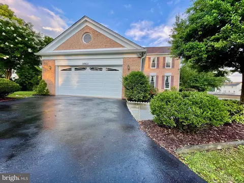 14921 Village Gate Dr, Silver Spring, MD 20906 photo 3