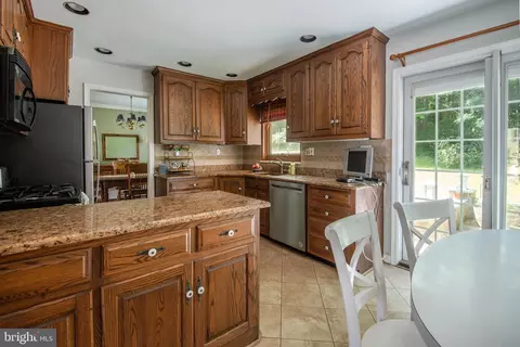 2213 Nees Ln, Silver Spring, MD 20905 photo 11