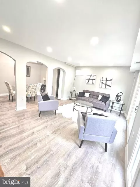 2302 Sun Valley Cir #1, Silver Spring, MD 20906