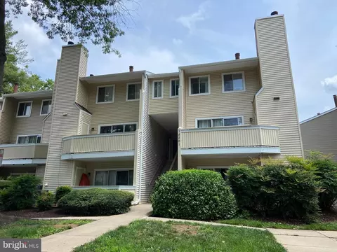 18201 Chalet Dr #4, Germantown, MD 20874