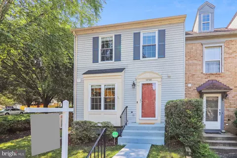 12100 Island View Cir, Germantown, MD 20874