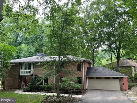 8517 Whittier Blvd, Bethesda, MD 20817