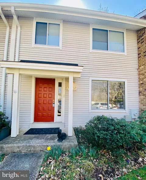 7805 Archbold Ter, Cabin John, MD 20818