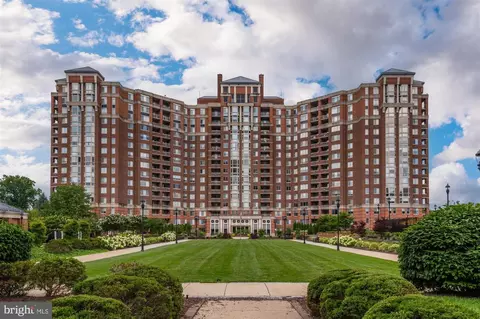 5809 Nicholson Ln #209, Rockville, MD 20852