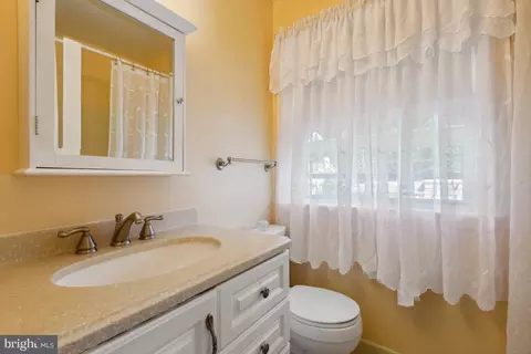 13337 Foxhall Dr, Silver Spring, MD 20906 photo 21