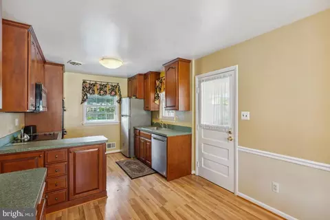 13337 Foxhall Dr, Silver Spring, MD 20906 photo 9