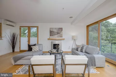 7009 Woodland Ave, Takoma Park, MD 20912
