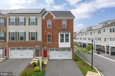 19611 Vaughn Landing Dr, Germantown, MD 20874
