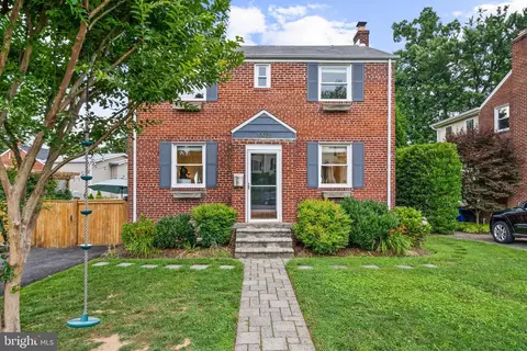 10033 Dallas Ave, Silver Spring, MD 20901