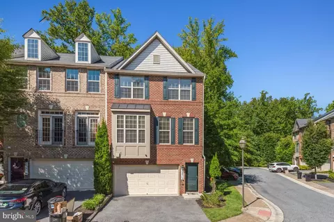 15512 Thistlebridge Ct, Rockville, MD 20853