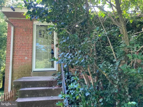 7709 Tomlinson Ave, Cabin John, MD 20818