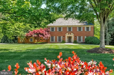 9205 Pegasus Ct, Potomac, MD 20854
