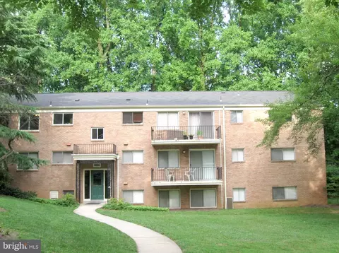 10506 Weymouth St #W4, Bethesda, MD 20814