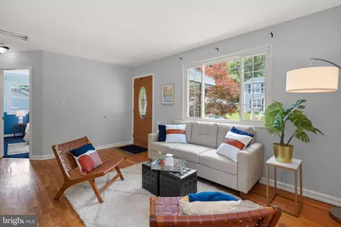 11606 Mapleview Dr, Silver Spring, MD 20902 photo 5